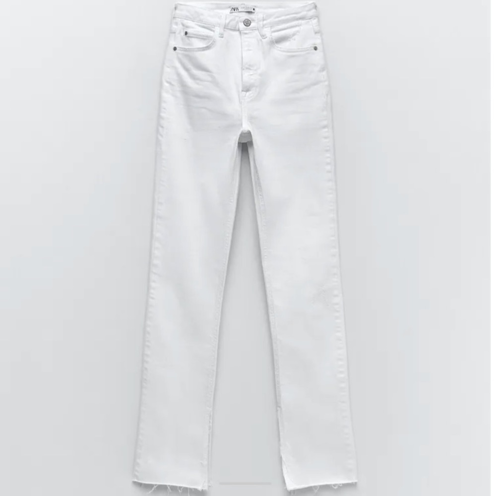 Brand new fitted white Zara slit leg Jeans